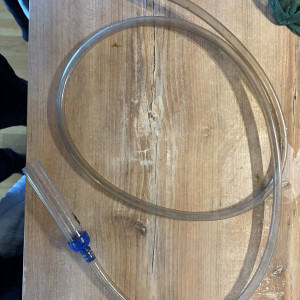 Cède aquarium complet et système de nettoyage