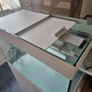 Aquarium blanc + meuble