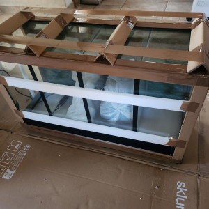 Aquarium a compartiments pour crevettes